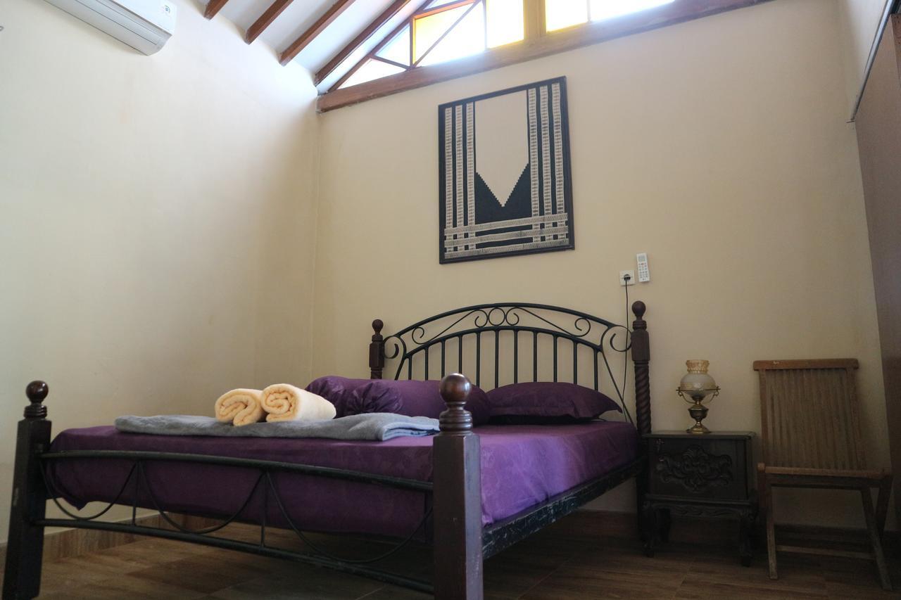 Kembar Guesthouse Yogyakarta Ngoại thất bức ảnh