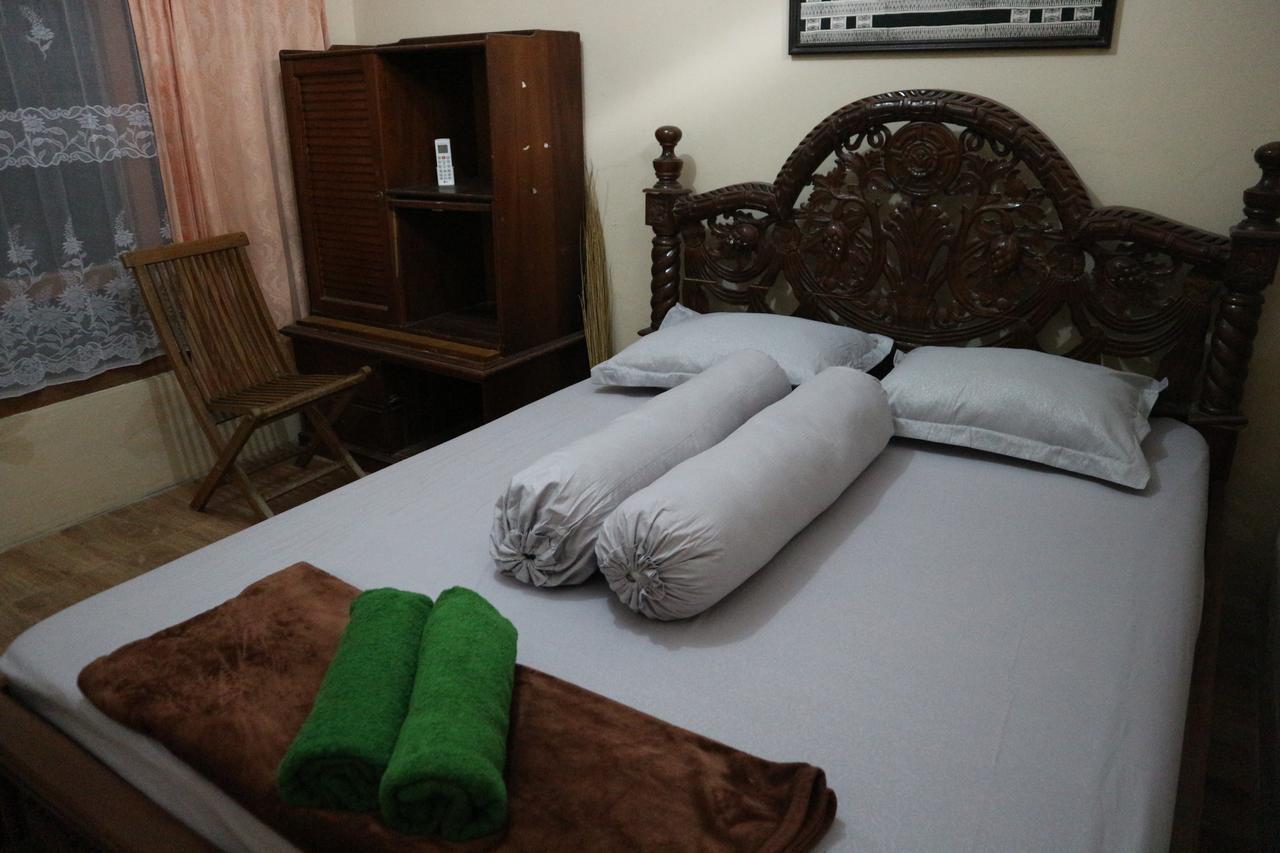 Kembar Guesthouse Yogyakarta Ngoại thất bức ảnh
